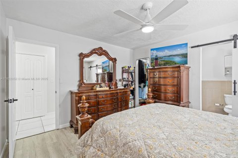 House in Homestead, Florida 3 bedrooms, 109.9 sq.m. № 1783883 - photo 20