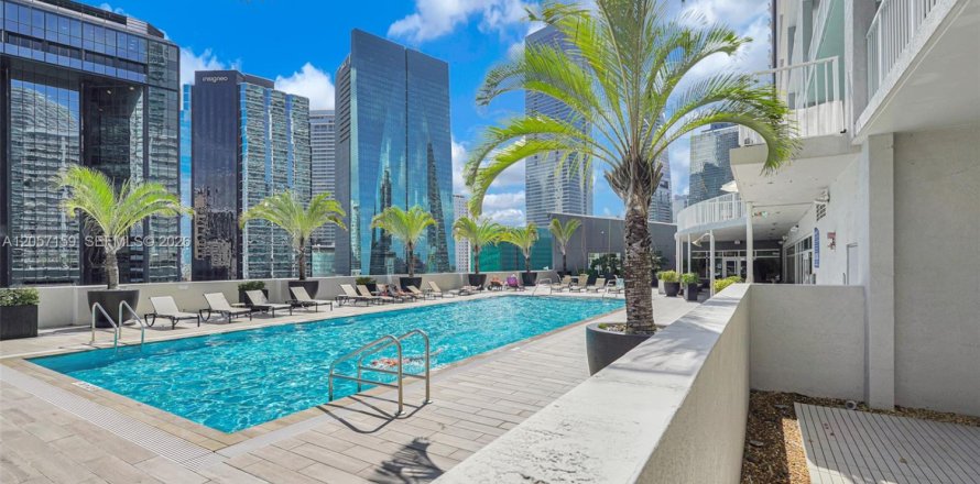 Condominio en Miami, Florida, 1 dormitorio № 2248823