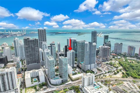 Condominio en venta en Miami, Florida, 1 dormitorio, 79.9 m2 № 2248823 - foto 3