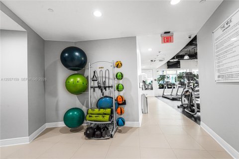 Condominio en venta en Miami, Florida, 1 dormitorio, 79.9 m2 № 2248823 - foto 24