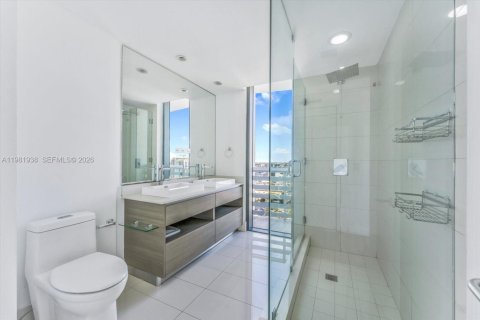 Copropriété à vendre à Miami, Floride: 2 chambres, 121.79 m2 № 2043184 - photo 16