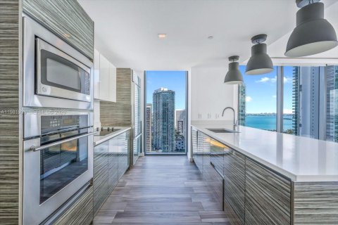 Copropriété à vendre à Miami, Floride: 2 chambres, 121.79 m2 № 2043184 - photo 9