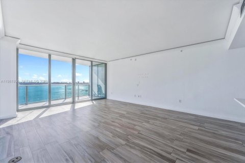 Copropriété à vendre à Miami, Floride: 2 chambres, 121.79 m2 № 2043184 - photo 2