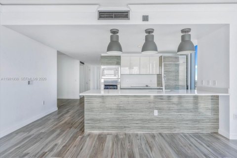 Copropriété à vendre à Miami, Floride: 2 chambres, 121.79 m2 № 2043184 - photo 8