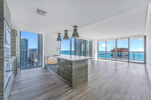 Condo in Miami, Florida, 2 bedrooms  № 2043184
