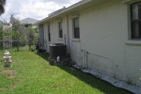 Casa en venta en New Port Richey, Florida, 2 dormitorios, 161.19 m2 № 1761477 - foto 13