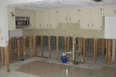Casa en venta en New Port Richey, Florida, 2 dormitorios, 161.19 m2 № 1761477 - foto 5