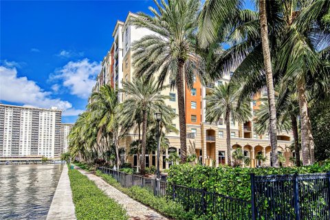 Copropriété à louer à Sunny Isles Beach, Floride: 1 chambre, 62.52 m2 № 2421520 - photo 10