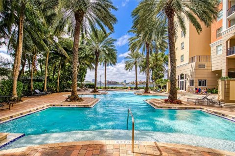 Copropriété à louer à Sunny Isles Beach, Floride: 1 chambre, 62.52 m2 № 2421520 - photo 8