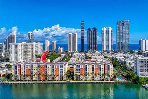 Copropriété à louer à Sunny Isles Beach, Floride: 1 chambre, 62.52 m2 № 2421520 - photo 15