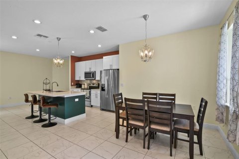 House in Deltona, Florida 4 bedrooms, 154.22 sq.m. № 1765601 - photo 7