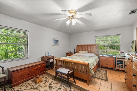 House in Ocala, Florida 5 bedrooms, 274.25 sq.m. № 1280400 - photo 12