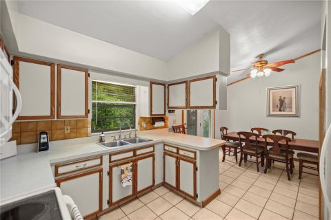 House in Ocala, Florida 5 bedrooms, 274.25 sq.m. № 1280400 - photo 10