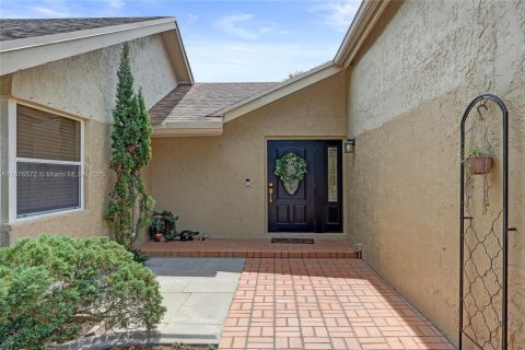Villa ou maison à vendre à Cooper City, Floride: 3 chambres, 151.06 m2 № 1925191 - photo 3