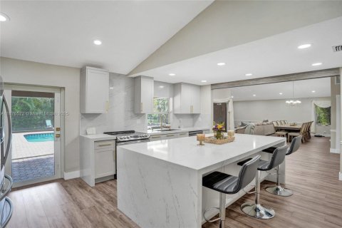 Villa ou maison à vendre à Cooper City, Floride: 3 chambres, 151.06 m2 № 1925191 - photo 13