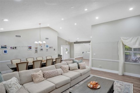 Villa ou maison à vendre à Cooper City, Floride: 3 chambres, 151.06 m2 № 1925191 - photo 8