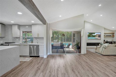 Villa ou maison à vendre à Cooper City, Floride: 3 chambres, 151.06 m2 № 1925191 - photo 4