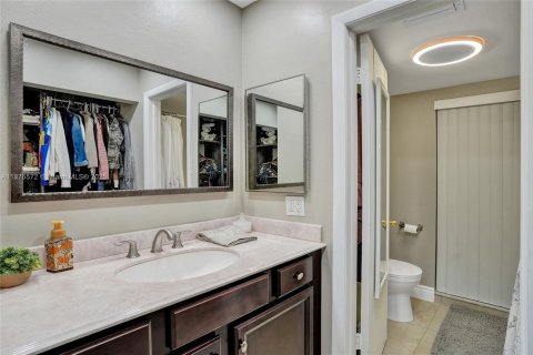 Villa ou maison à vendre à Cooper City, Floride: 3 chambres, 151.06 m2 № 1925191 - photo 21