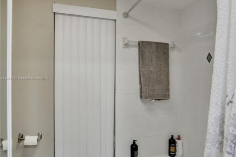 Villa ou maison à vendre à Cooper City, Floride: 3 chambres, 151.06 m2 № 1925191 - photo 22