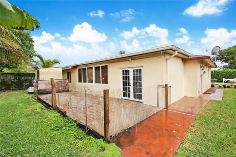 Casa en venta en Tamarac, Florida, 3 dormitorios, 177.54 m2 № 1983953 - foto 16