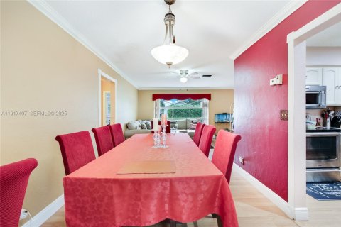 Casa en venta en Tamarac, Florida, 3 dormitorios, 177.54 m2 № 1983953 - foto 12