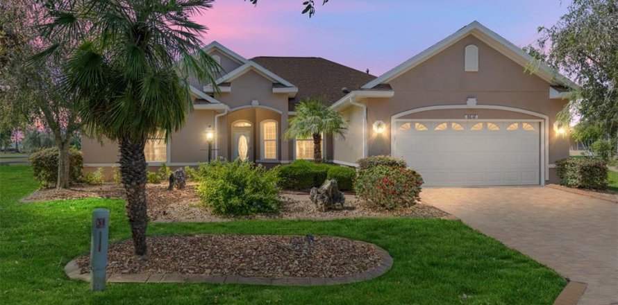 House in Ocala, Florida 3 bedrooms, 216.09 sq.m. № 1667007