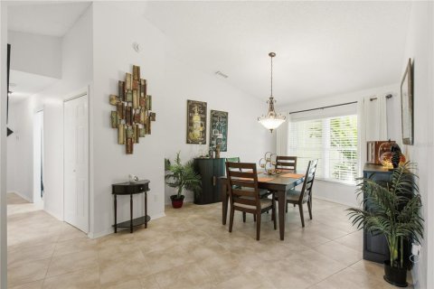 House in New Port Richey, Florida 3 bedrooms, 234.58 sq.m. № 2126659 - photo 16