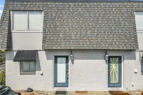 Adosado en alquiler en Orlando, Florida, 2 dormitorios, 115.2 m2 № 1905744 - foto 1