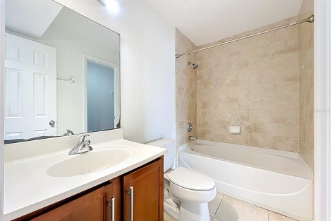 Adosado en alquiler en Orlando, Florida, 2 dormitorios, 115.2 m2 № 1905744 - foto 24