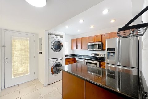 Adosado en alquiler en Orlando, Florida, 2 dormitorios, 115.2 m2 № 1905744 - foto 3