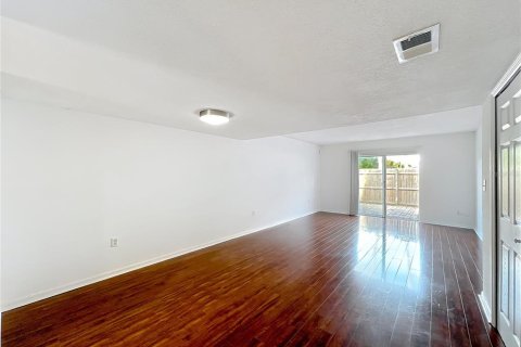 Adosado en alquiler en Orlando, Florida, 2 dormitorios, 115.2 m2 № 1905744 - foto 15