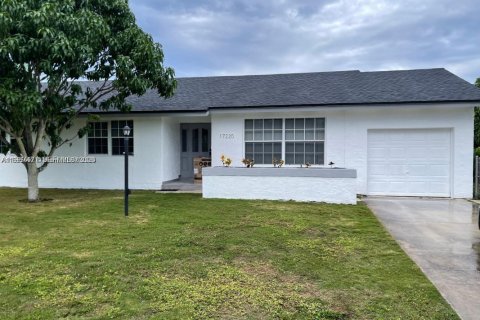 Villa ou maison à Palmetto Bay, Floride 3 chambres, 83.61 m2 № 2049743