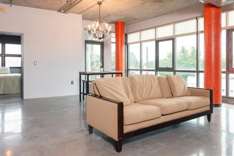 Condo in Orlando, Florida, 2 bedrooms № 2381370 - photo 9
