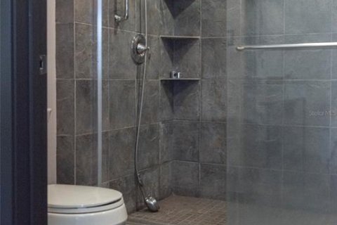Condo in Orlando, Florida, 2 bedrooms № 2381370 - photo 26