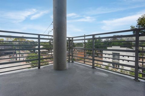 Condo in Orlando, Florida, 2 bedrooms № 2381370 - photo 5