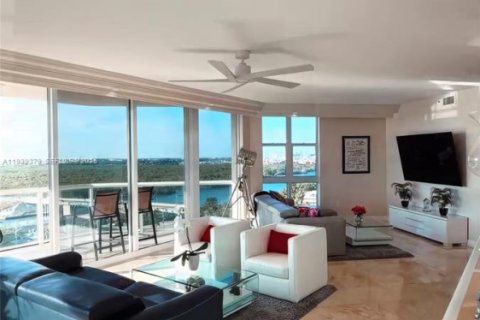 Copropriété à vendre à Hollywood, Floride: 3 chambres, 186.92 m2 № 1999138 - photo 3