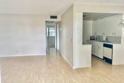 Copropriété à vendre à Boca Raton, Floride: 2 chambres, 81.75 m2 № 2245488 - photo 3