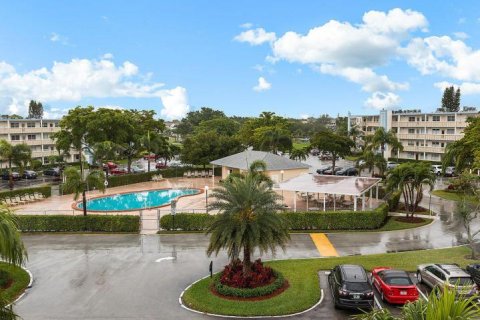 Copropriété à vendre à Boca Raton, Floride: 2 chambres, 81.75 m2 № 2245488 - photo 14