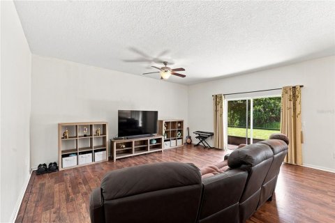 Villa ou maison à vendre à Wimauma, Floride: 4 chambres, 233.18 m2 № 2299325 - photo 17