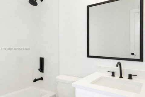 Villa ou maison à vendre à Naples, Floride: 4 chambres, 315.87 m2 № 2005505 - photo 8