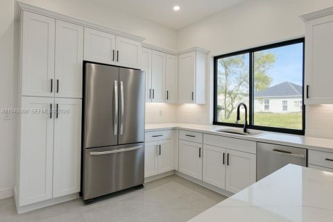 Villa ou maison à vendre à Naples, Floride: 4 chambres, 315.87 m2 № 2005505 - photo 5