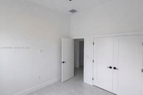 Villa ou maison à vendre à Naples, Floride: 4 chambres, 315.87 m2 № 2005505 - photo 11