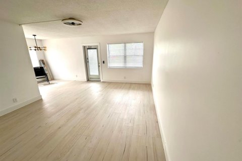 Copropriété à vendre à West Palm Beach, Floride: 2 chambres, 74.14 m2 № 2082315 - photo 10