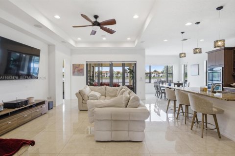 Villa ou maison à vendre à Pembroke Pines, Floride: 3 chambres, 195.47 m2 № 2048112 - photo 15