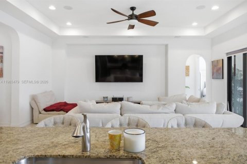 Villa ou maison à vendre à Pembroke Pines, Floride: 3 chambres, 195.47 m2 № 2048112 - photo 21