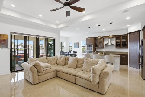 Villa ou maison à vendre à Pembroke Pines, Floride: 3 chambres, 195.47 m2 № 2048112 - photo 16