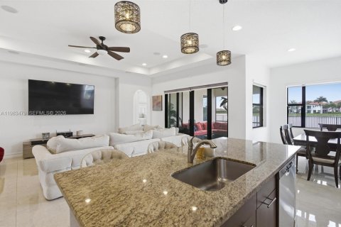 Villa ou maison à vendre à Pembroke Pines, Floride: 3 chambres, 195.47 m2 № 2048112 - photo 24