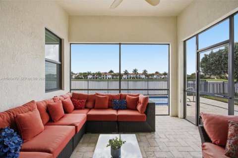 Villa ou maison à vendre à Pembroke Pines, Floride: 3 chambres, 195.47 m2 № 2048112 - photo 10