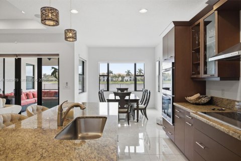 Villa ou maison à vendre à Pembroke Pines, Floride: 3 chambres, 195.47 m2 № 2048112 - photo 19