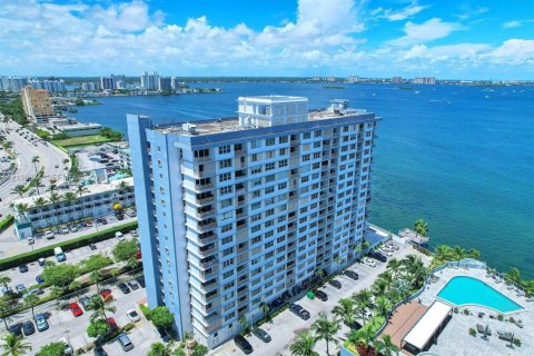 Condominio en venta en North Bay Village, Florida, 2 dormitorios, 125.98 m2 № 2431568 - foto 3